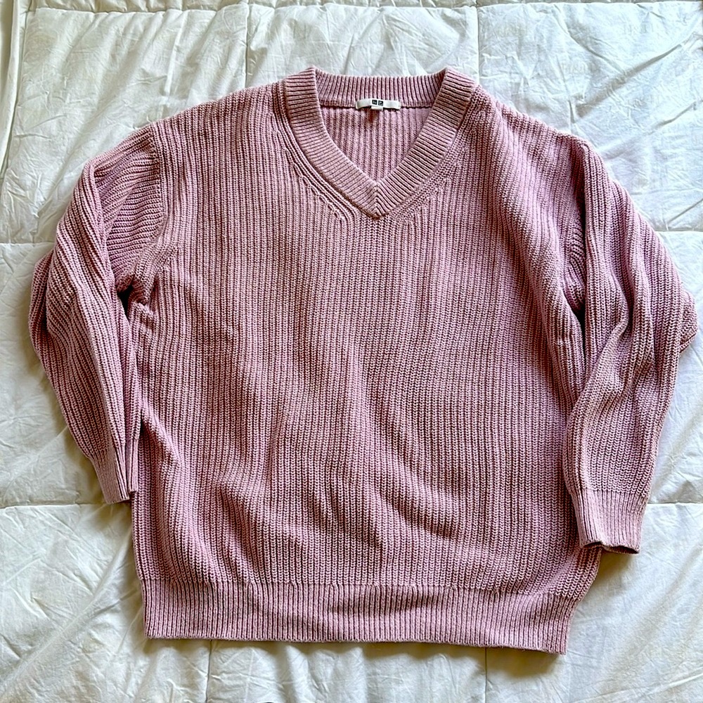 Uniqlo Relaxed V Neck Sweater